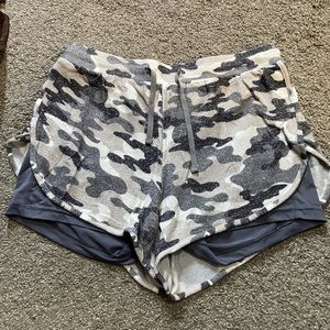 Zyia shorts. White/grey camo. Size L.